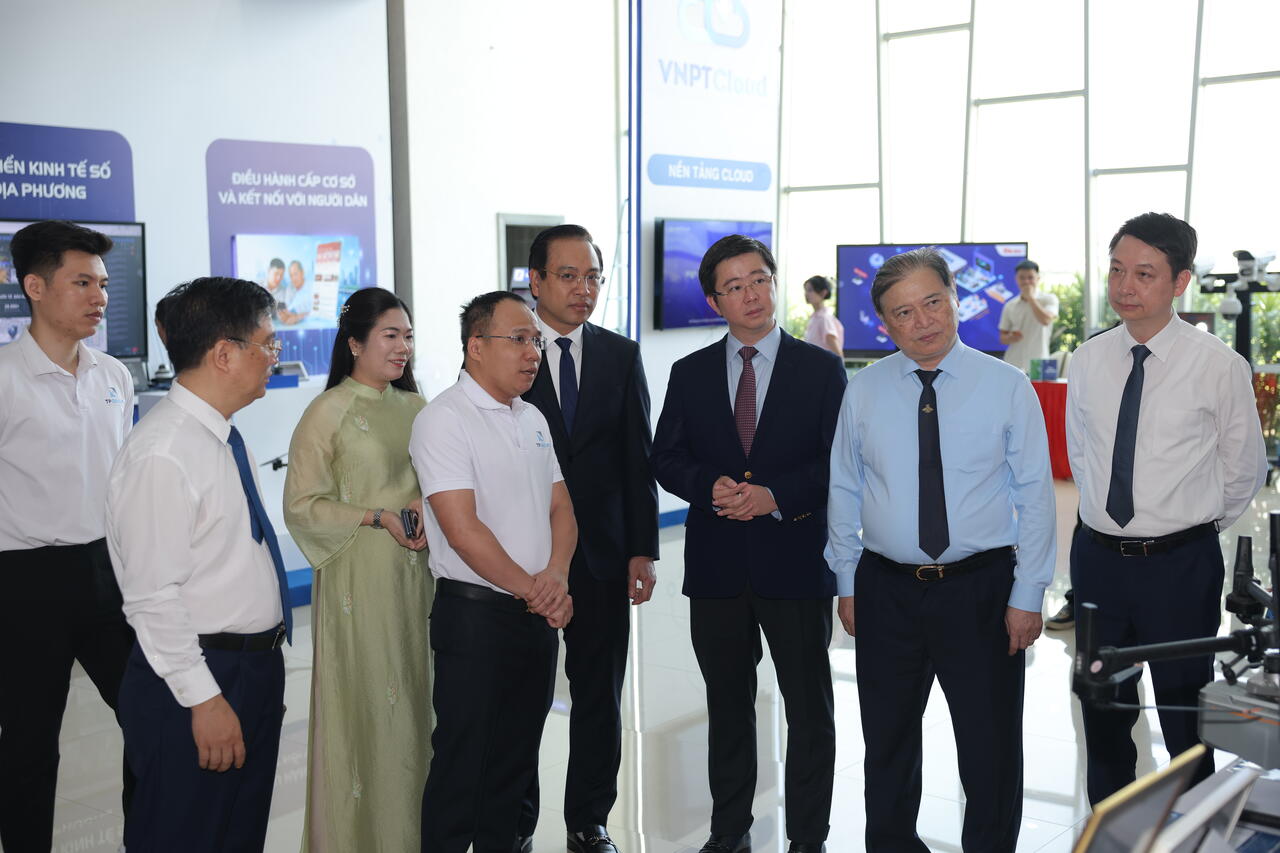 TPGROUP GIỚI THIỆU BỘ GIẢI PHÁP CHUYỂN ĐỔI SỐ ĐA NGÀNH TRÊN NỀN TẢNG BẢN SAO SỐ TẠI DIGIFEST 2026